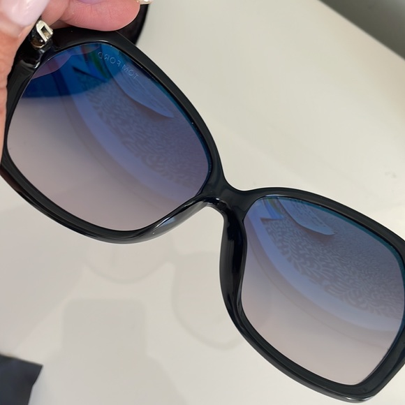 Tom Ford Sunglasses - Picture 3 of 3